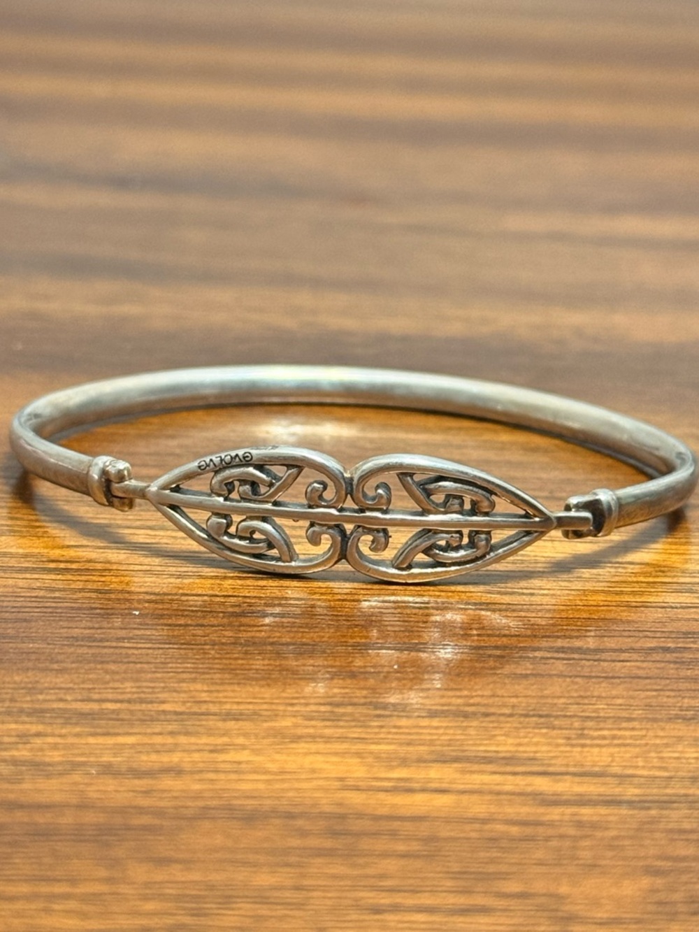 EVOLVE WHANAU BANGLE IN STERLING SILVER